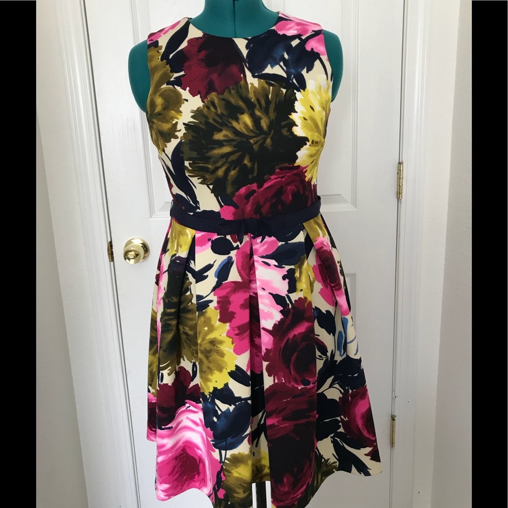 Gorgeous Just Taylor dress, size 10
